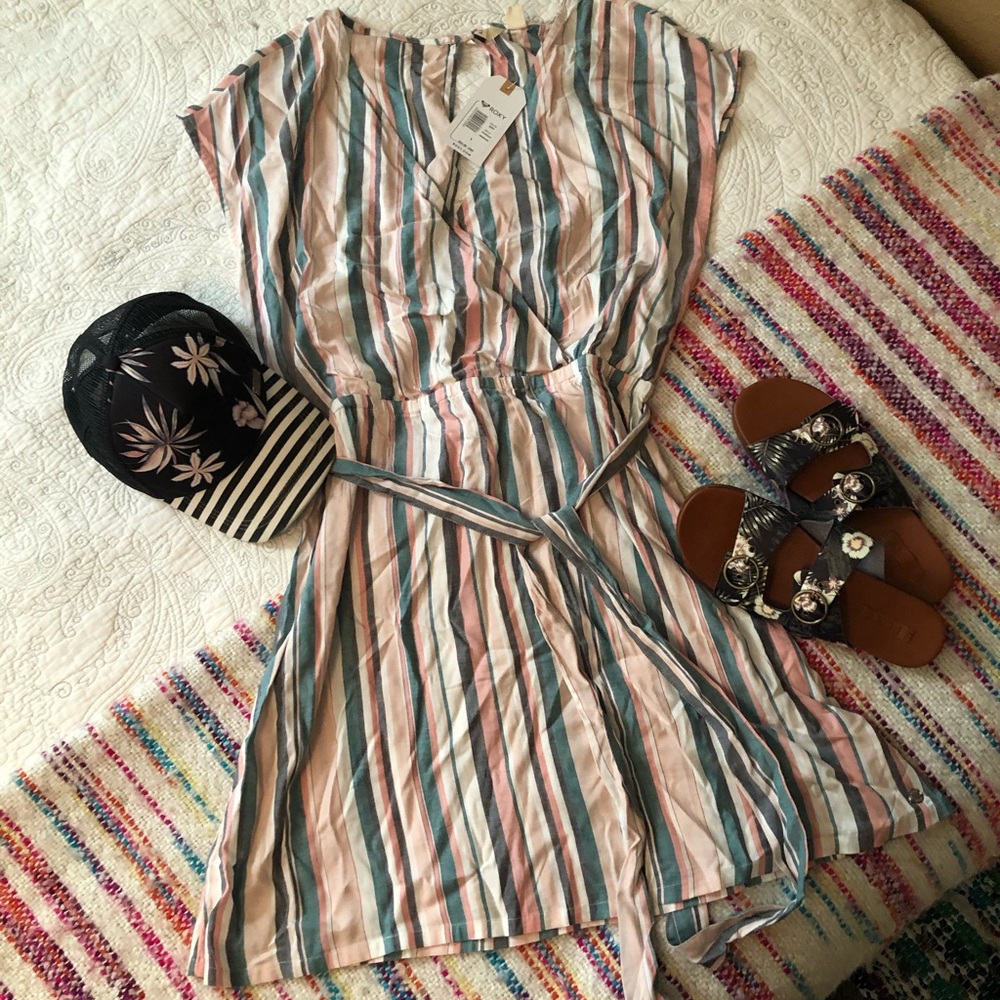 Roxy Feaux Wrap Mini Dress L NWT Open Back